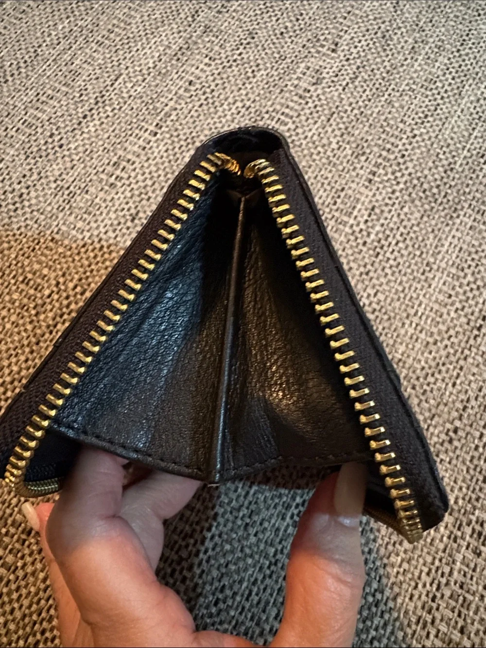 MARGOT NEW YORK LEATHER BLACK COMPACT WALLET